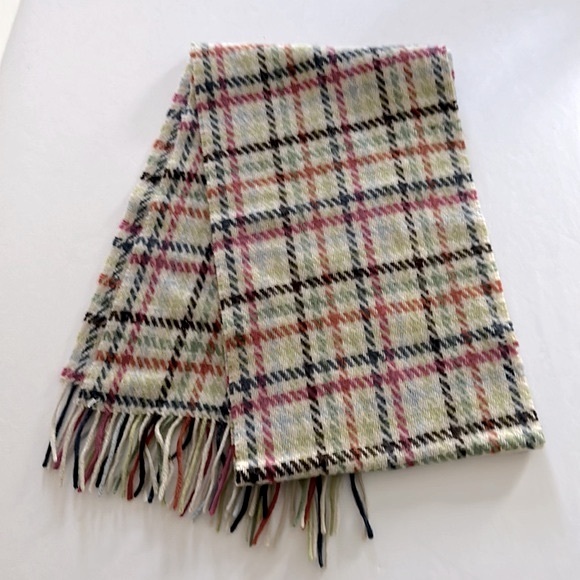 COACH || Checked Wool & Cashmere Fringe Scarf. - Picture 5 of 6